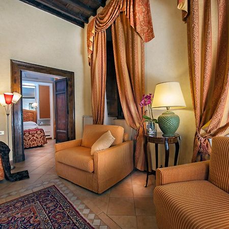 La Residenza Del Sole Al Pantheon Bed & Breakfast โรม ภายนอก รูปภาพ